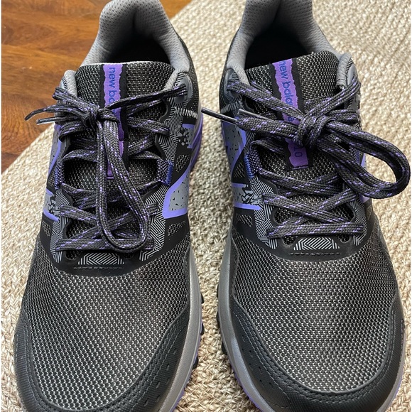 Women’s Sneakers - Picture 4 of 15